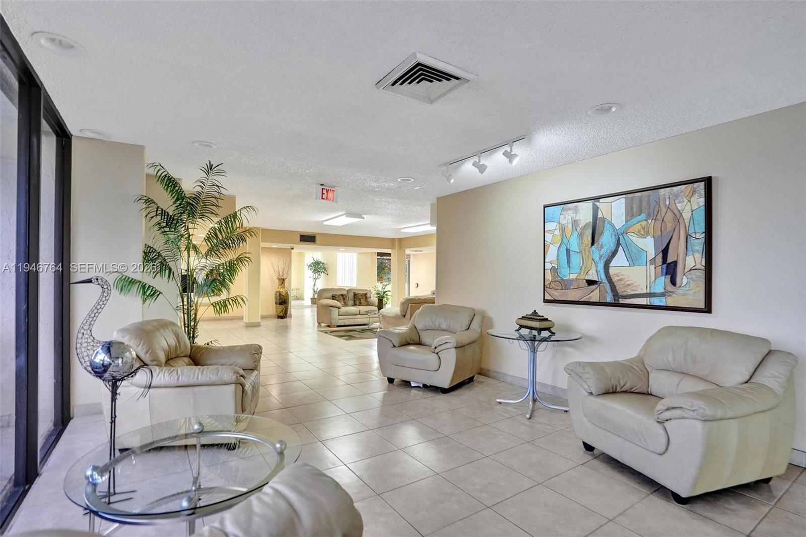 HOLLYBROOK GOLF AND - Residential