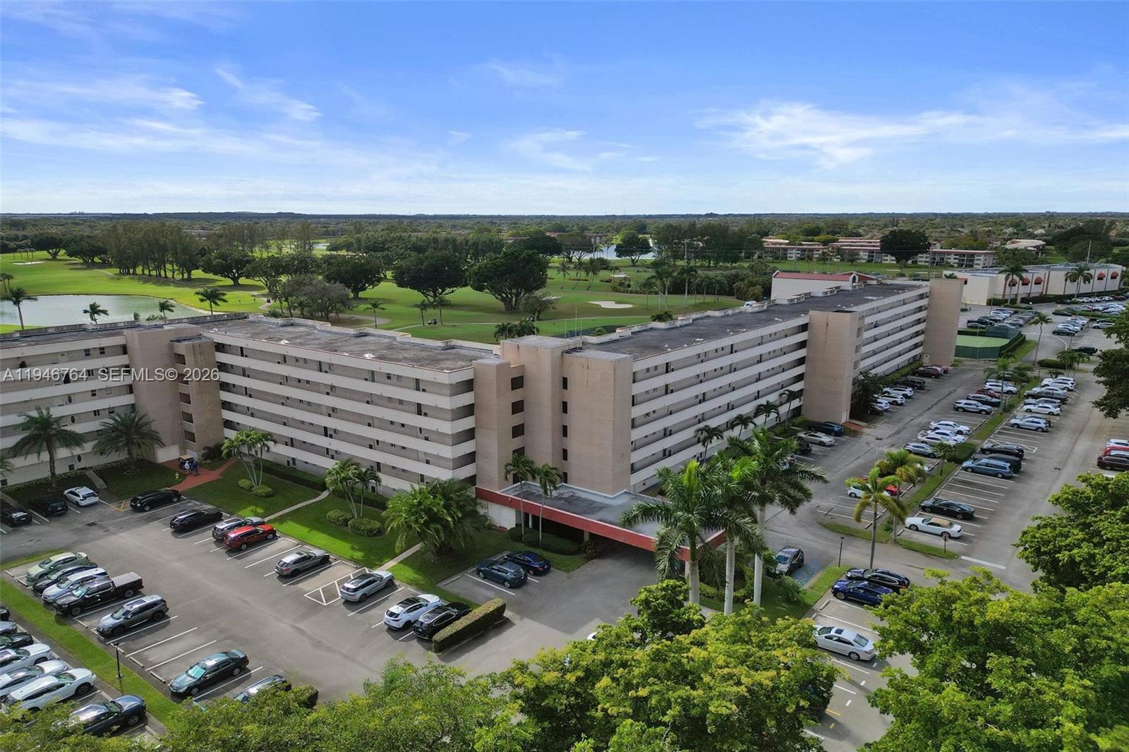 HOLLYBROOK GOLF AND - Residential