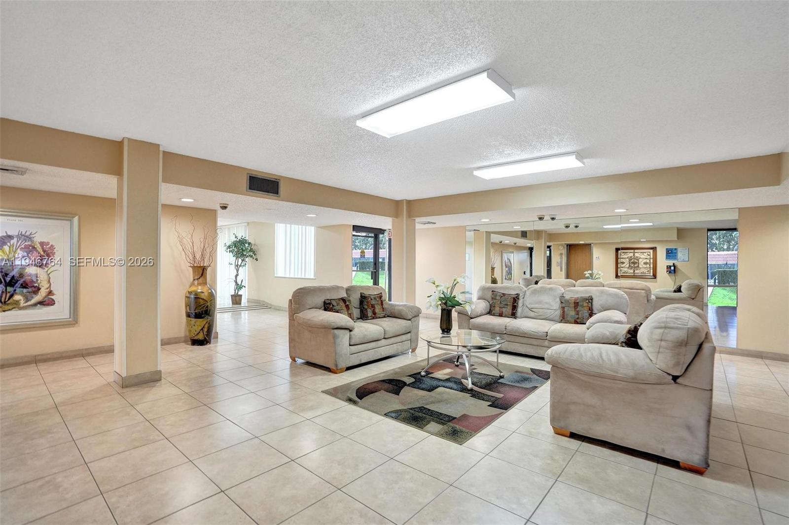 HOLLYBROOK GOLF AND - Residential
