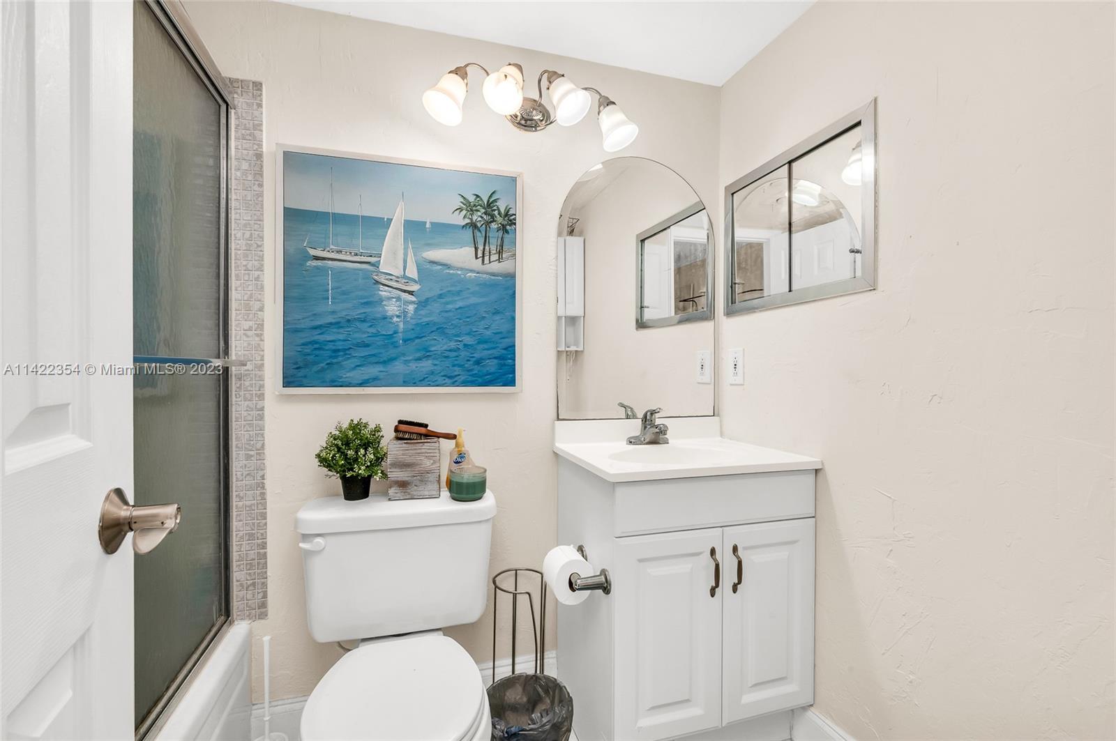 HARWOOD E CONDO - Residential