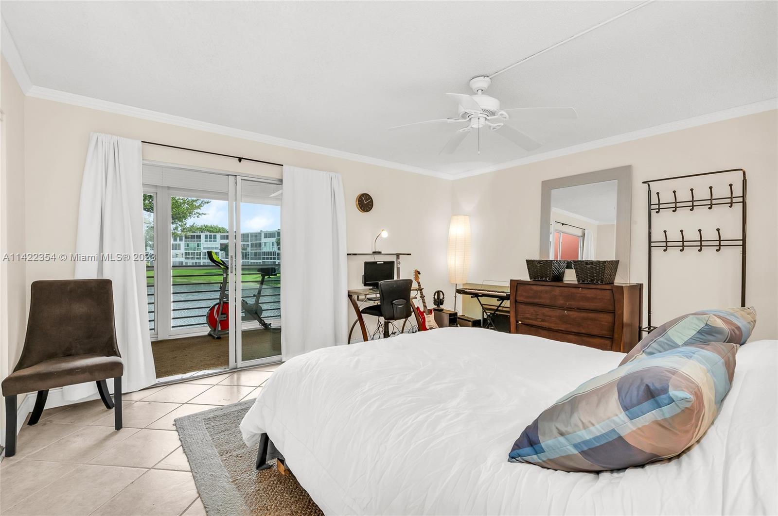 HARWOOD E CONDO - Residential