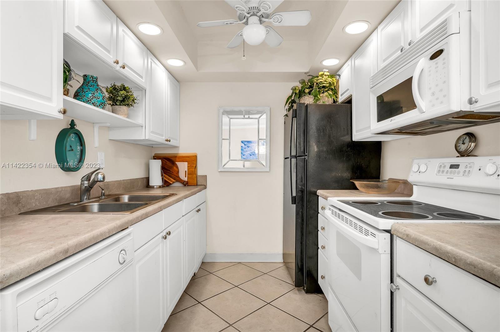 HARWOOD E CONDO - Residential