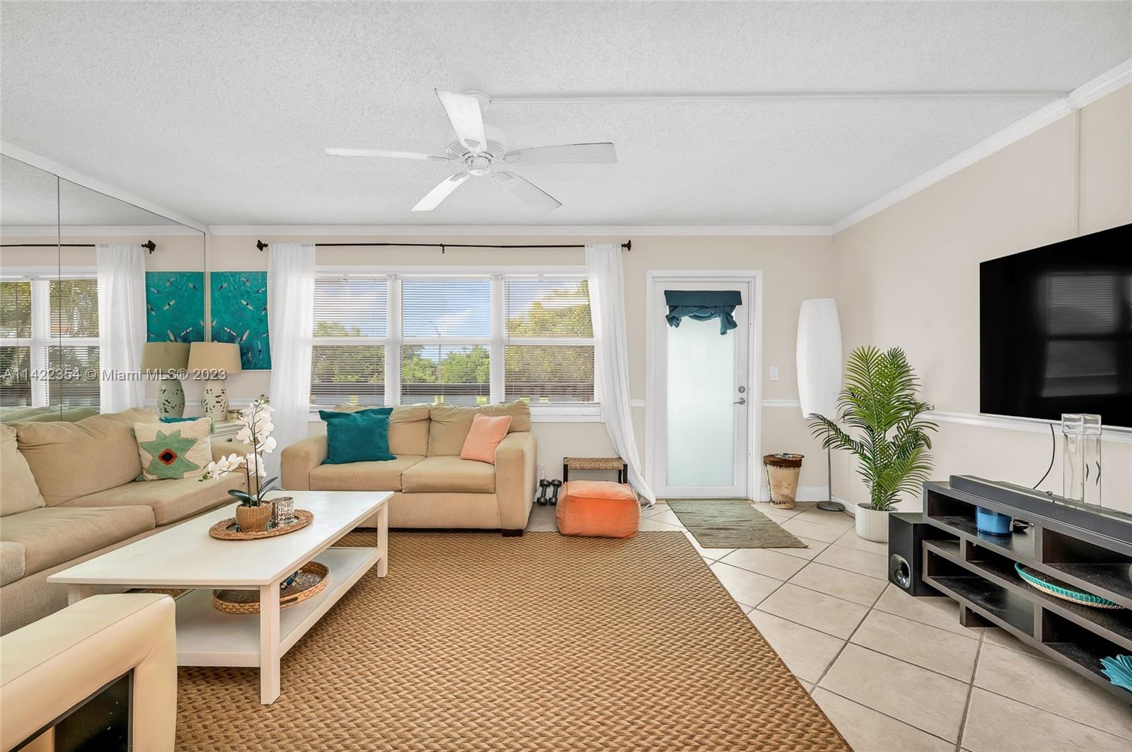 HARWOOD E CONDO - Residential