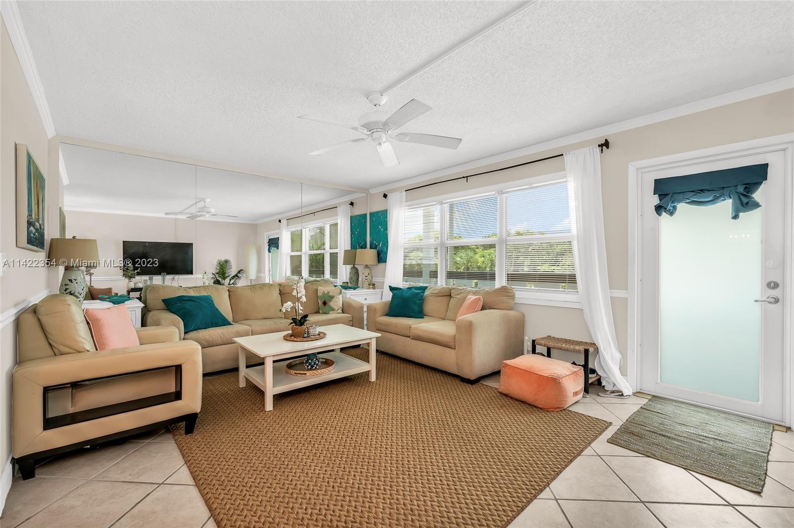HARWOOD E CONDO - Residential
