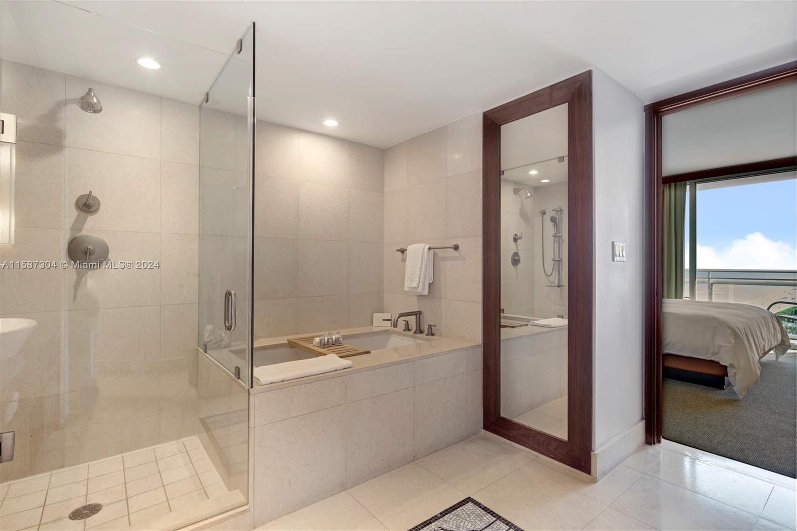 CENTRAL CARILLON BEACH CO - Residential Lease