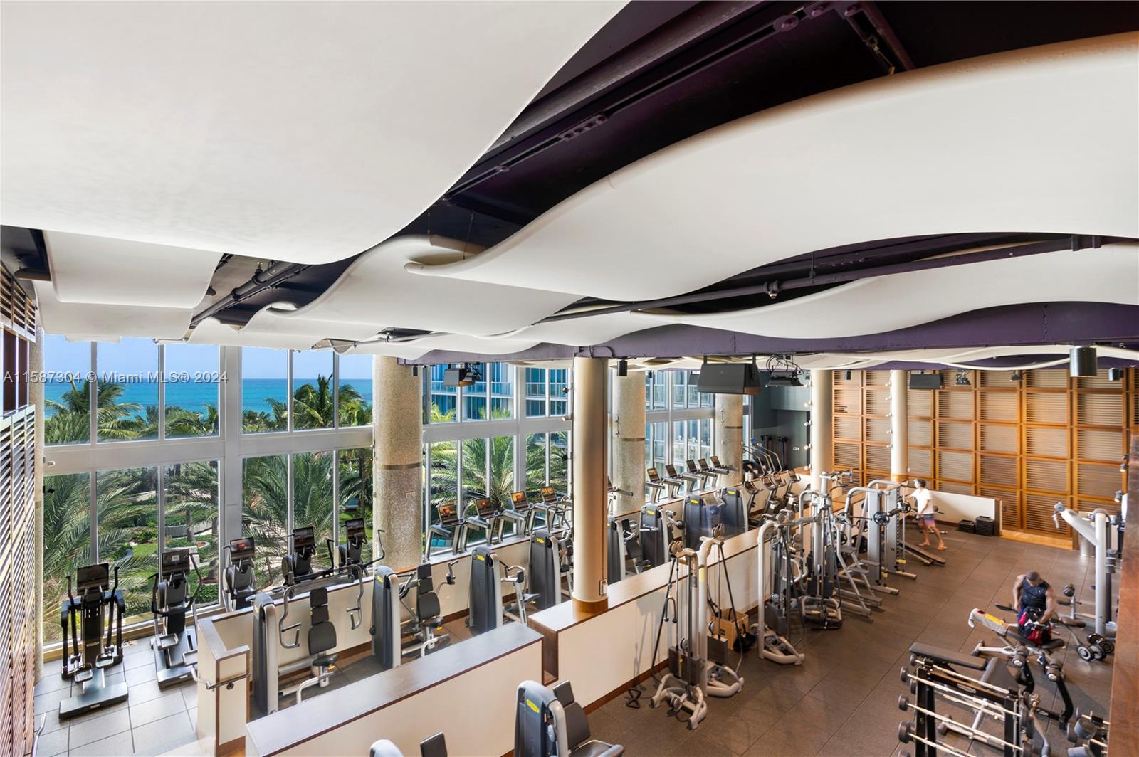 CENTRAL CARILLON BEACH CO - Residential Lease