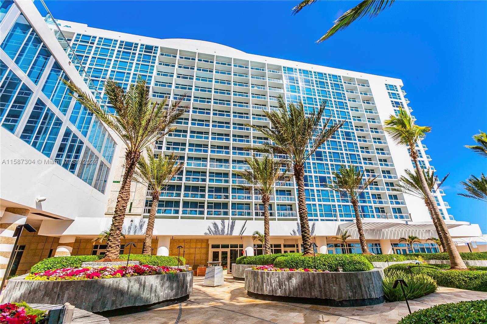 CENTRAL CARILLON BEACH CO - Residential Lease