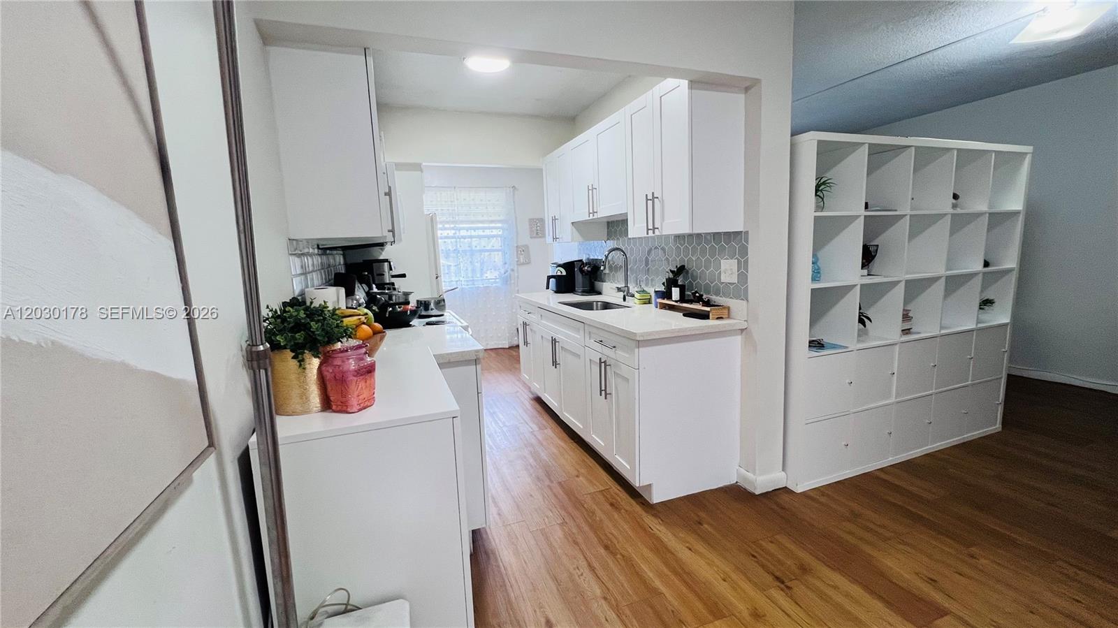 LSOLEI AT HALLANDALE BEAC - Residential Lease