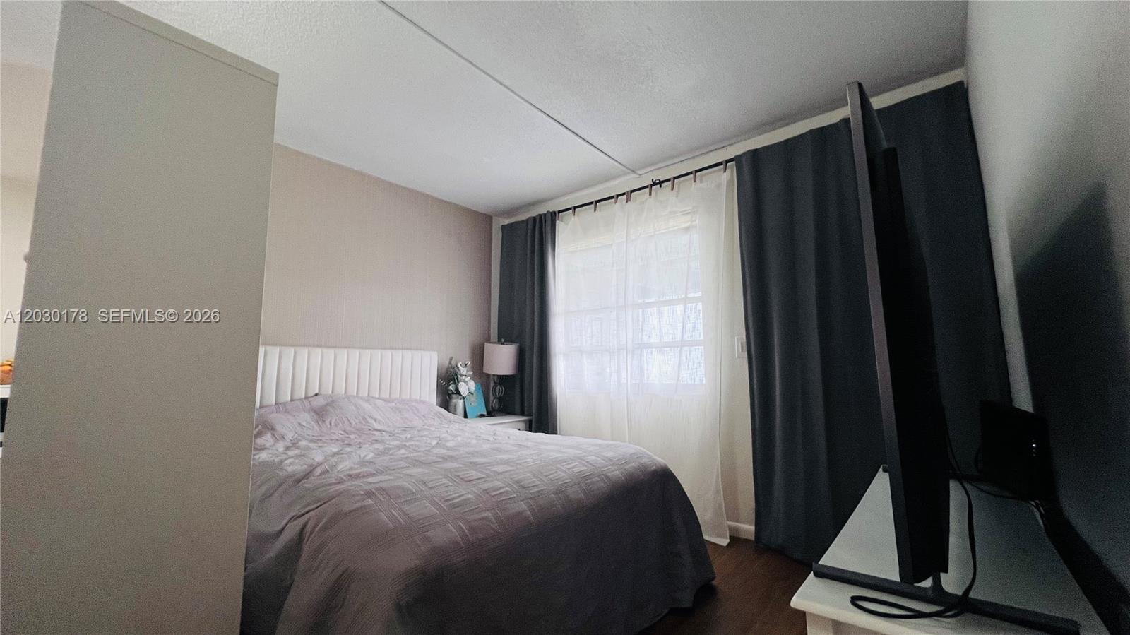 LSOLEI AT HALLANDALE BEAC - Residential Lease