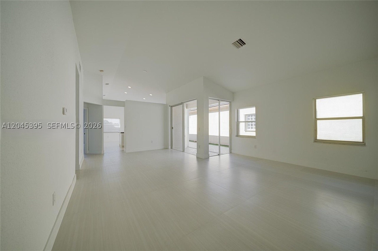 COSTA VERDE SEC 2 - Residential