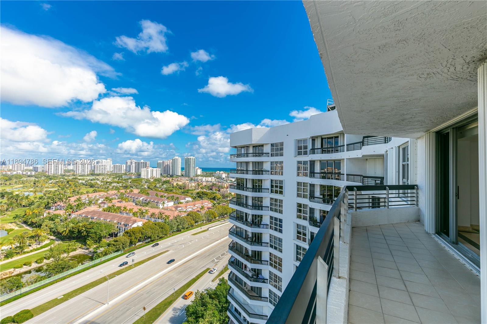 MYSTIC POINTE TOWER 600 C - Residential
