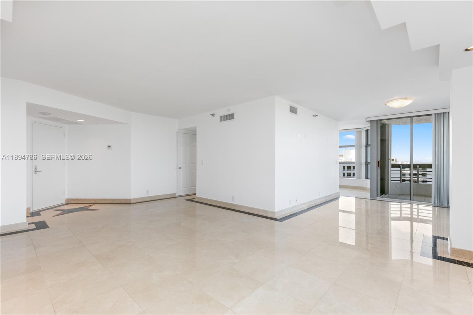 MYSTIC POINTE TOWER 600 C - Residential