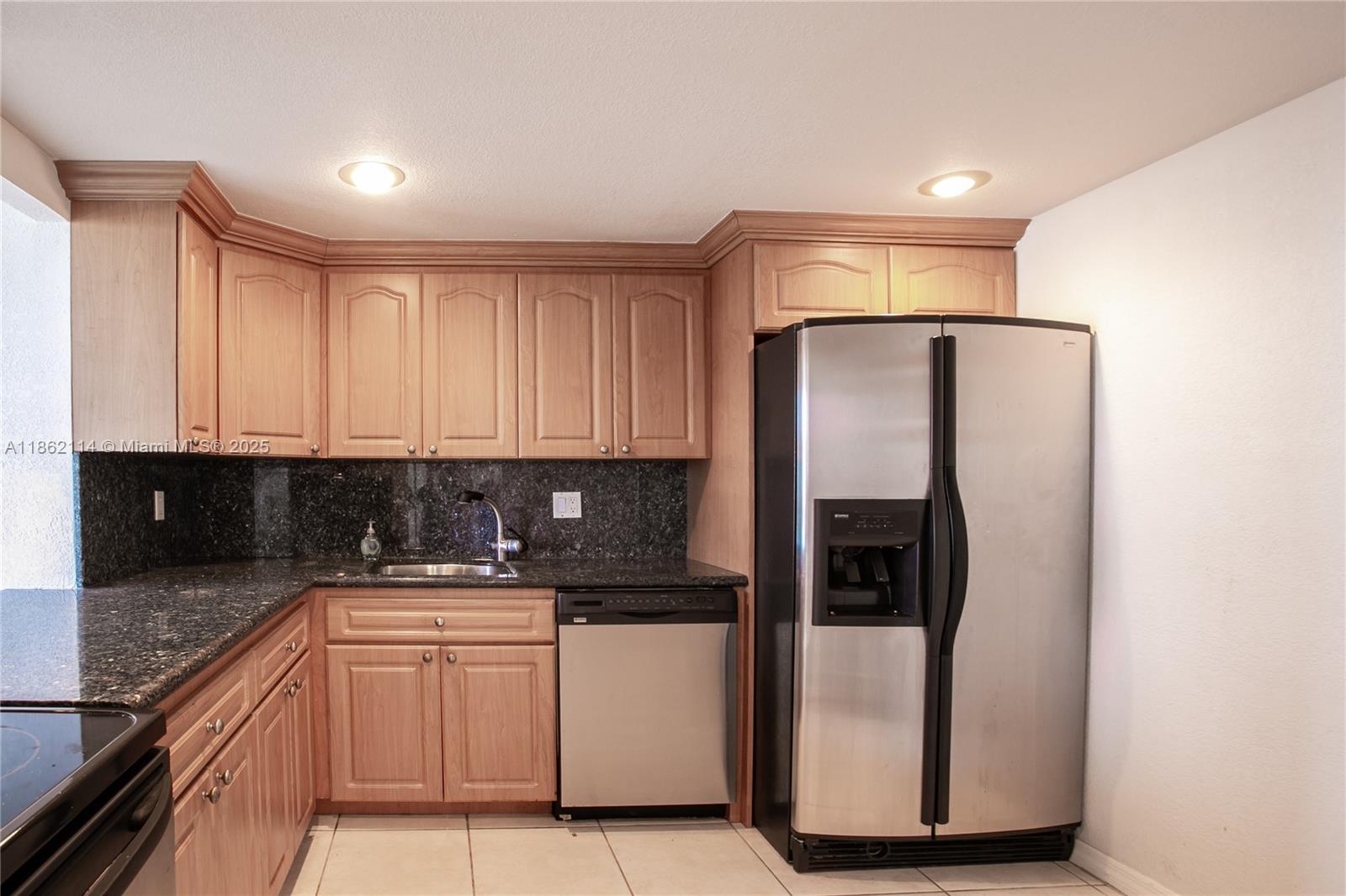 AVANT GARDE CONDO - Residential