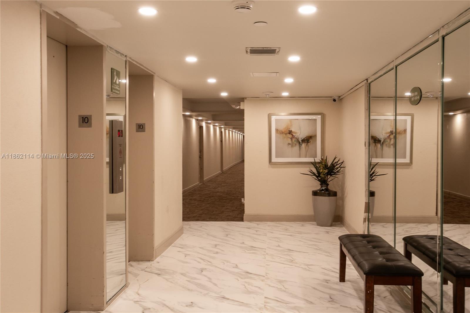 AVANT GARDE CONDO - Residential