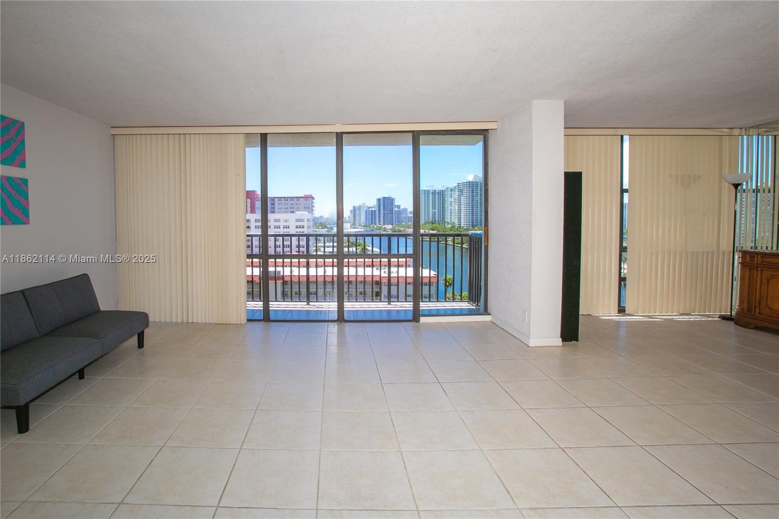 AVANT GARDE CONDO - Residential
