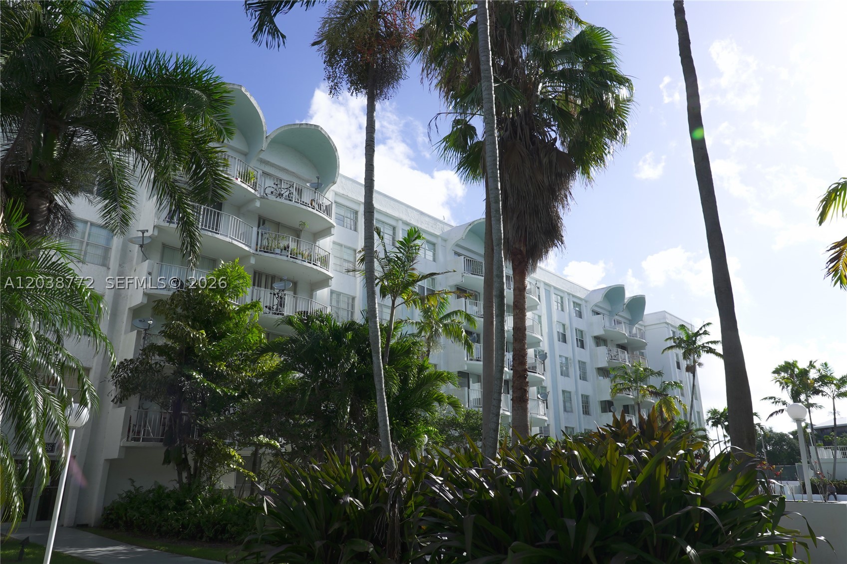 MONTECARLO CONDO - Residential