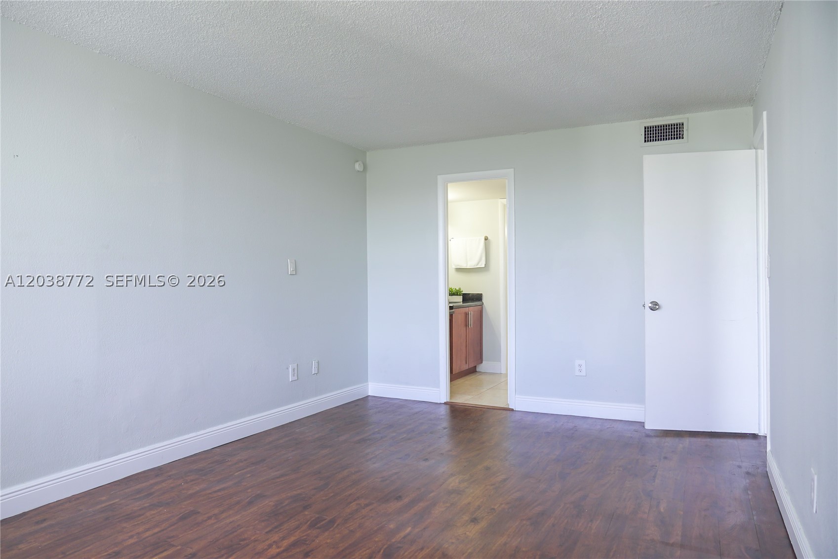 MONTECARLO CONDO - Residential