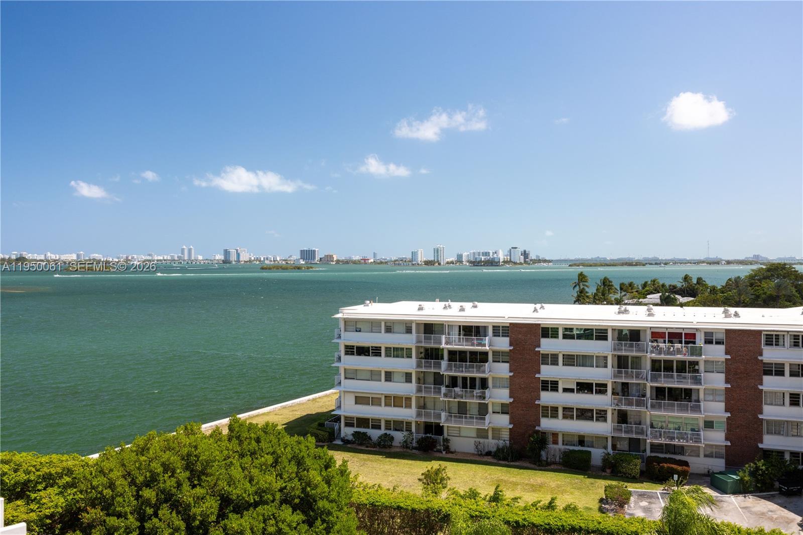 THE TOWERS OF QUAYSIDE CO - Residential