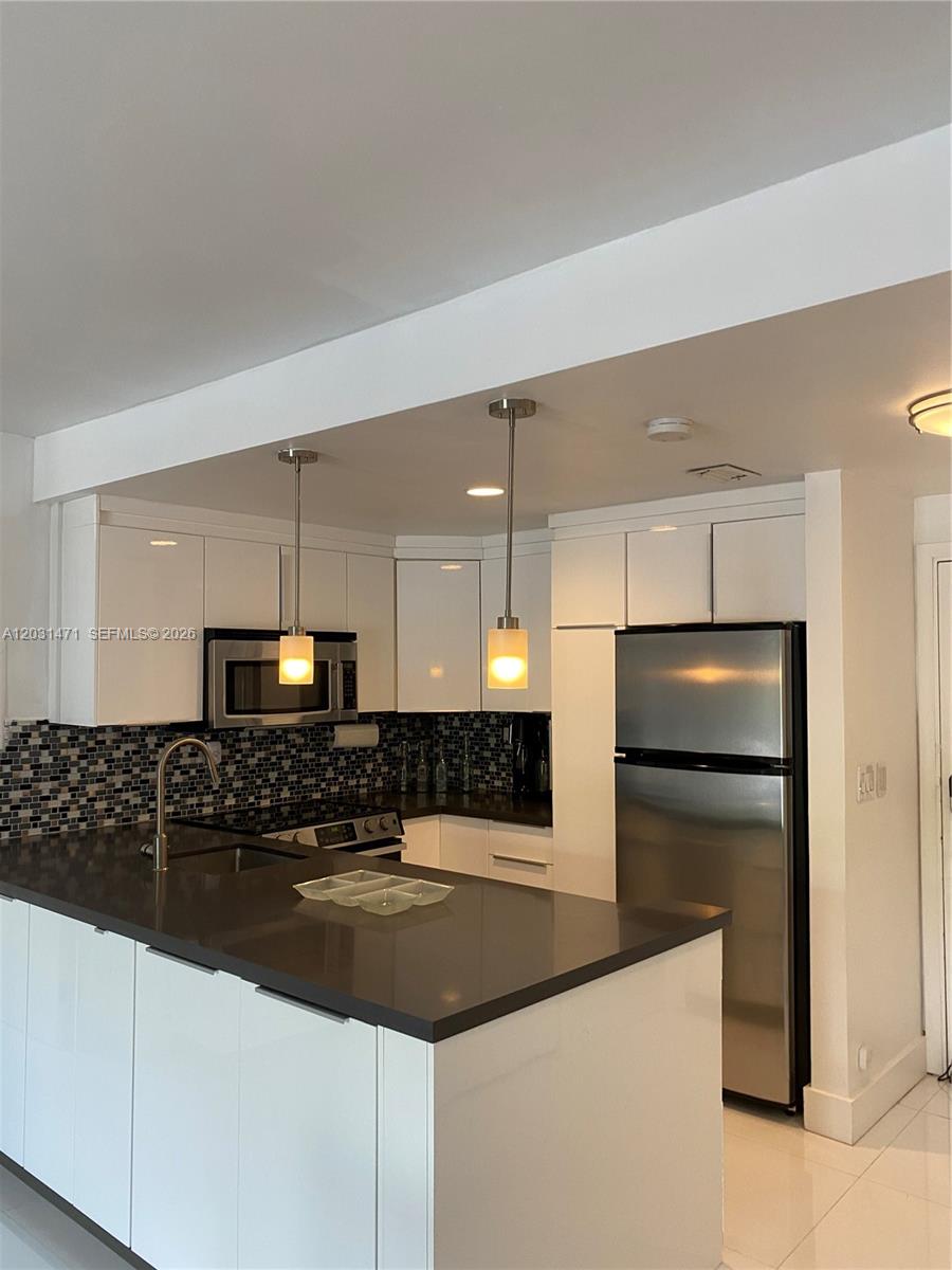 MERIDIAN HOUSE CONDO - Residential Lease