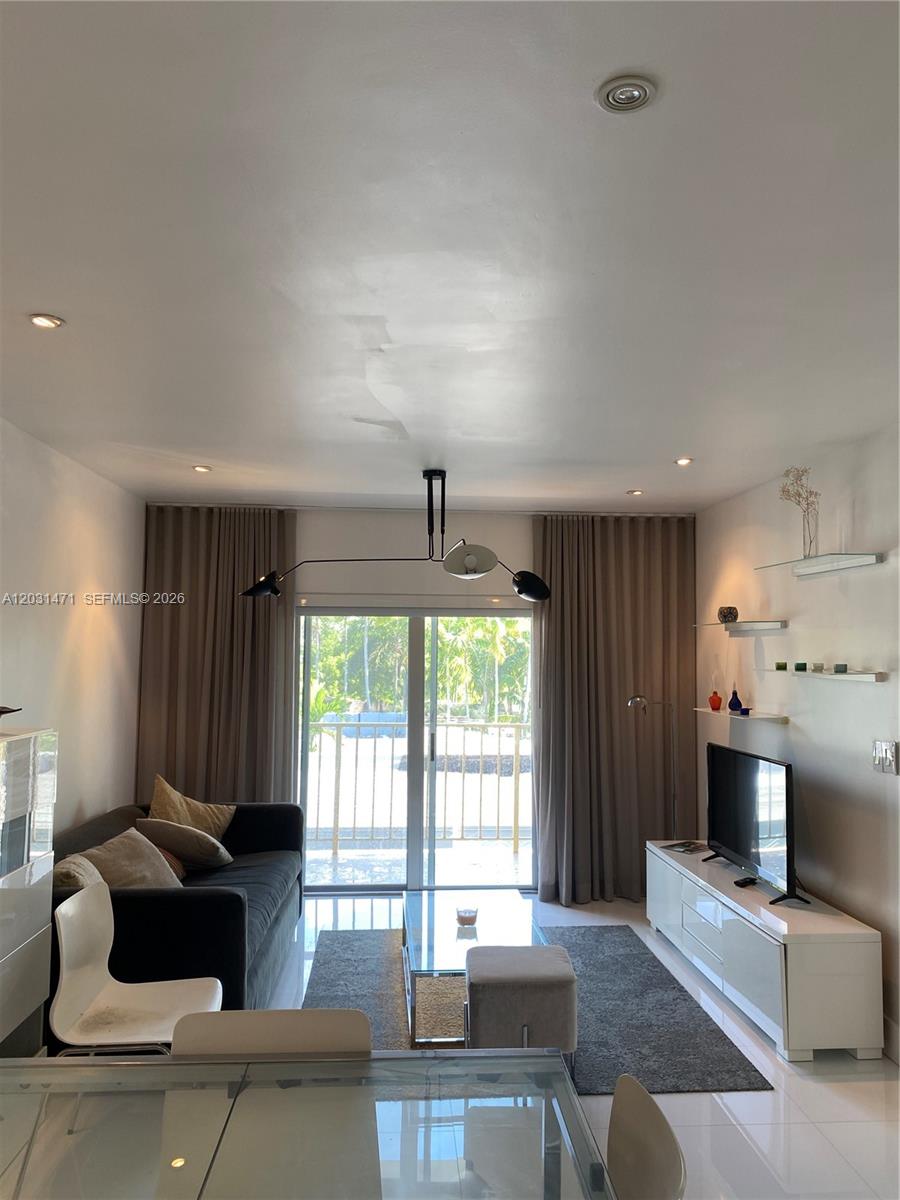 MERIDIAN HOUSE CONDO - Residential Lease