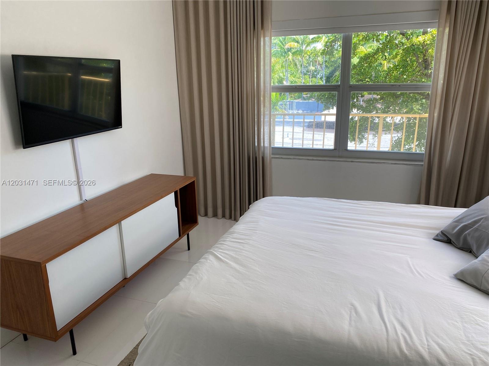 MERIDIAN HOUSE CONDO - Residential Lease