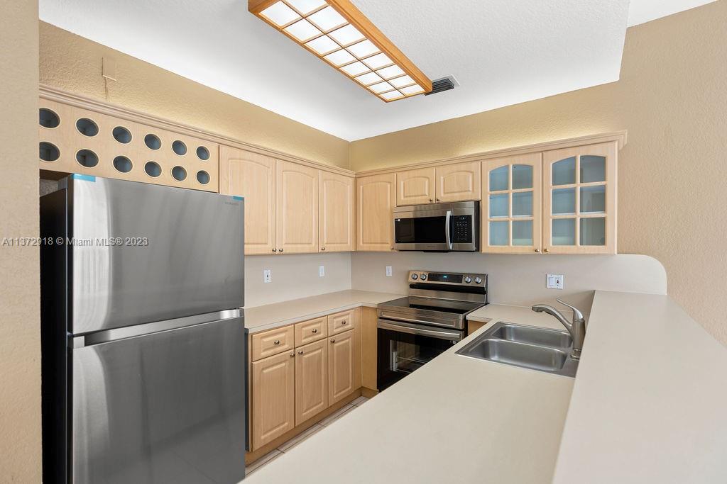 ANCHORAGE AT MIAMI LAKES - Residential Lease