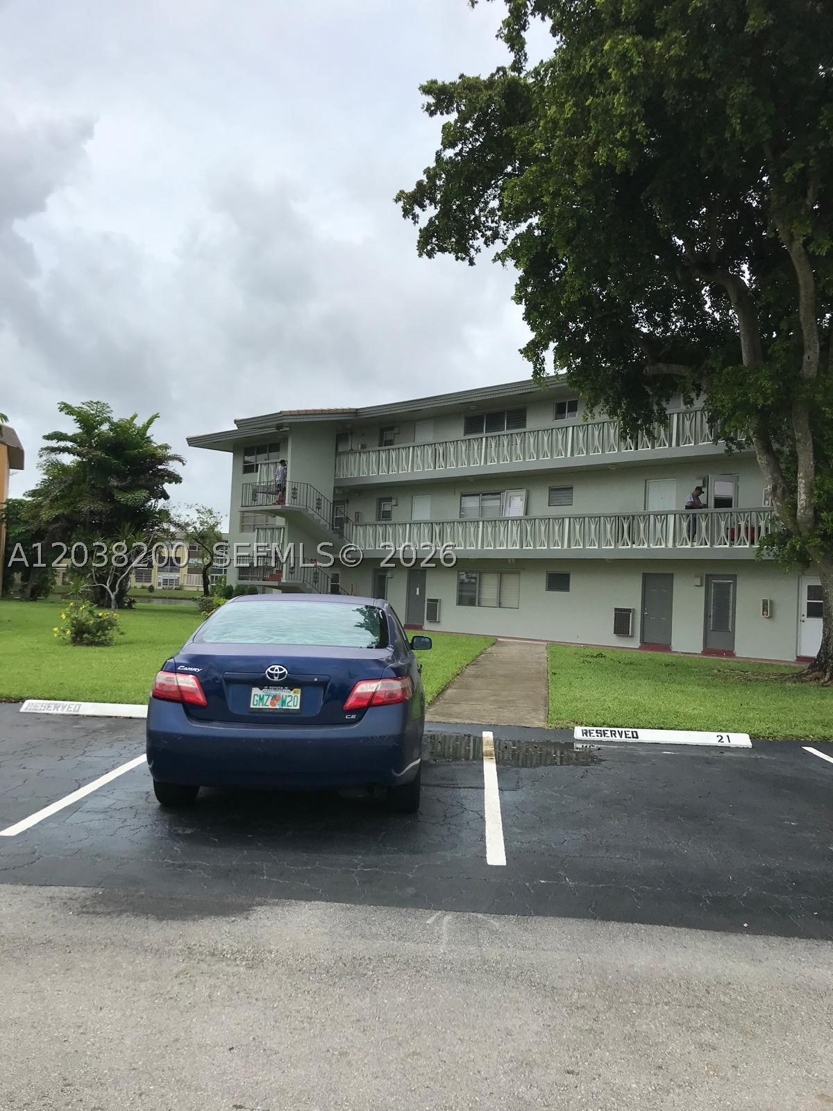WOODSTOCK LODGE CONDO - Residential Lease