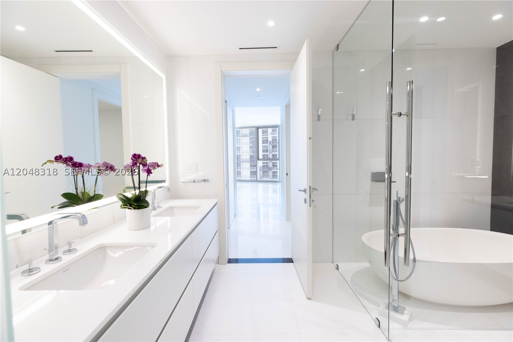 ASTON MARTIN RESIDENCES - Residential
