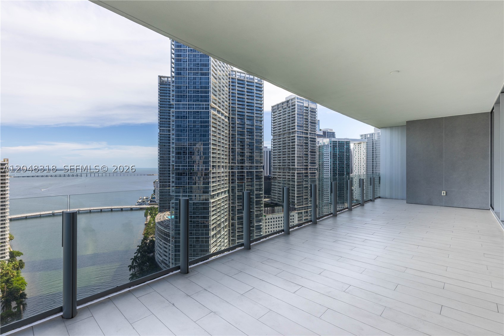 ASTON MARTIN RESIDENCES - Residential