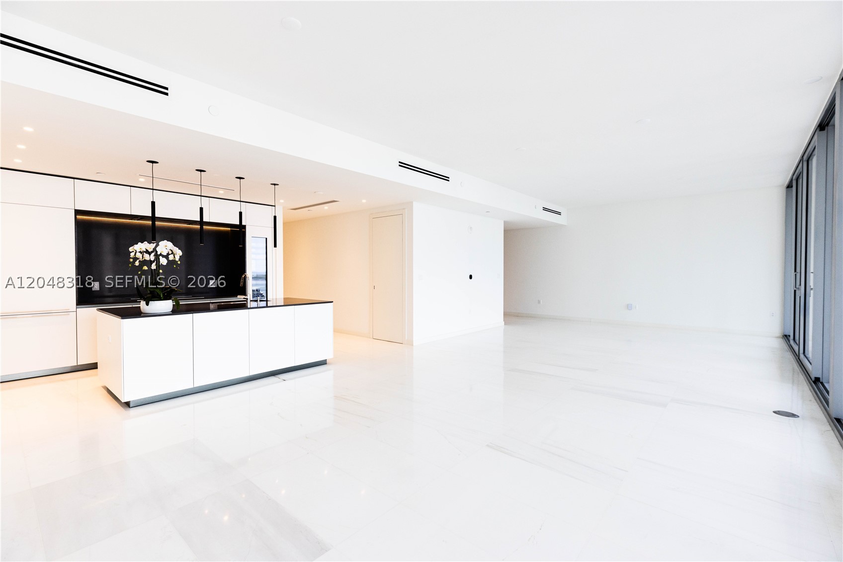 ASTON MARTIN RESIDENCES - Residential