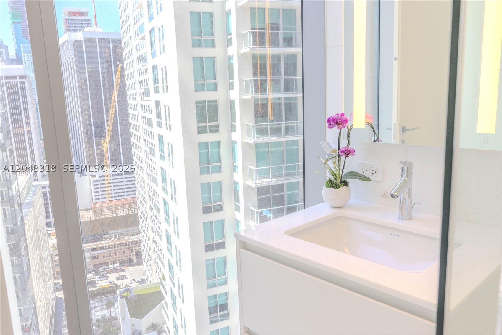 ASTON MARTIN RESIDENCES - Residential