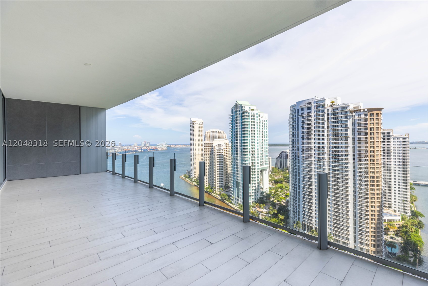 ASTON MARTIN RESIDENCES - Residential