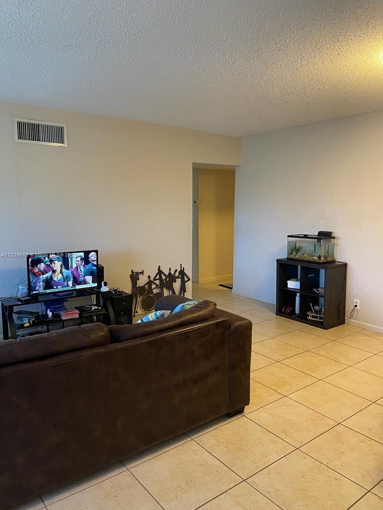 COCO CAY CONDO - Residential