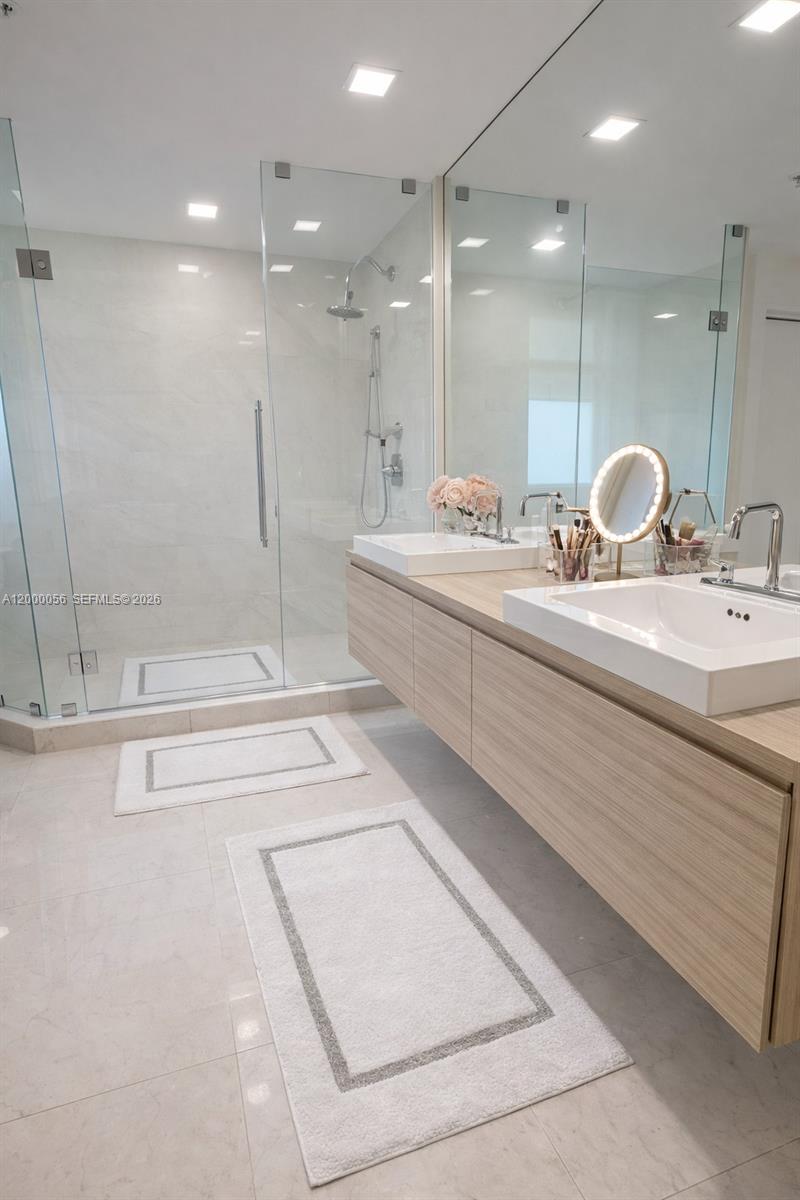 MARINA PALMS RESIDENCES N - Residential Lease