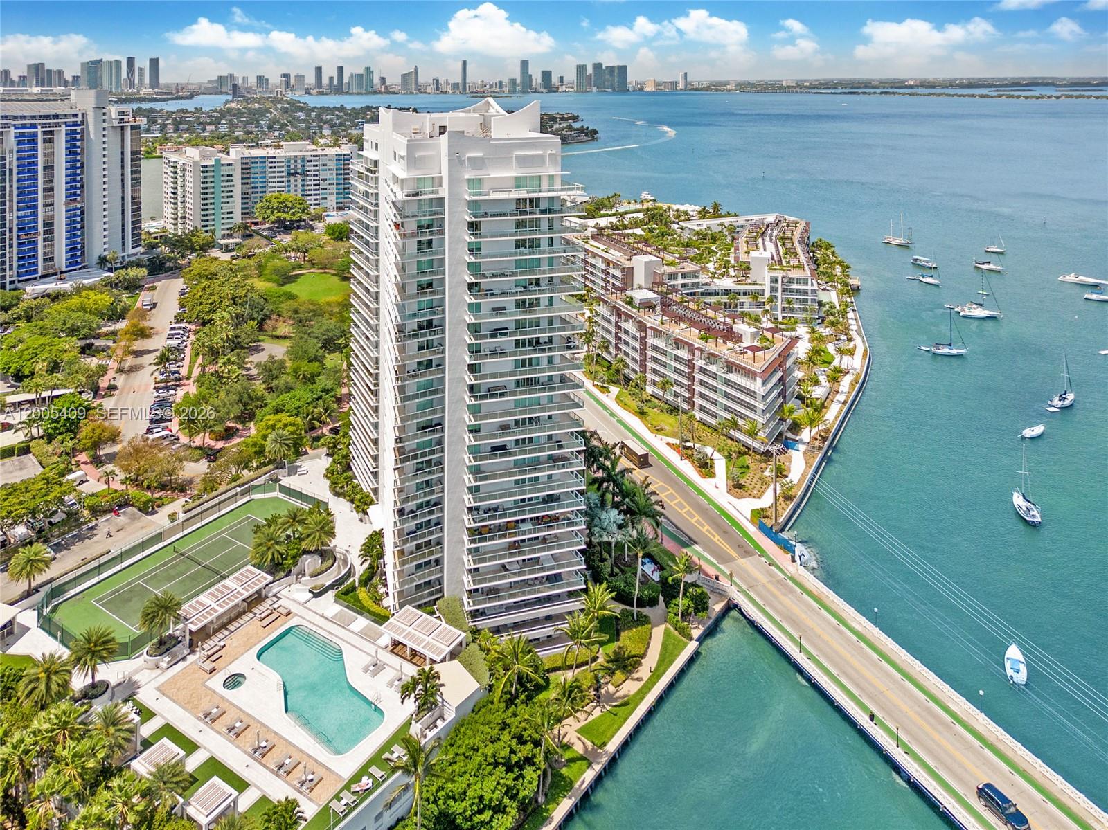 THE GRAND VENETIAN CONDO - Residential