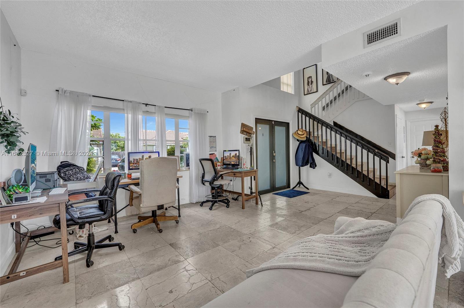IMPERIAL GROUP - Residential