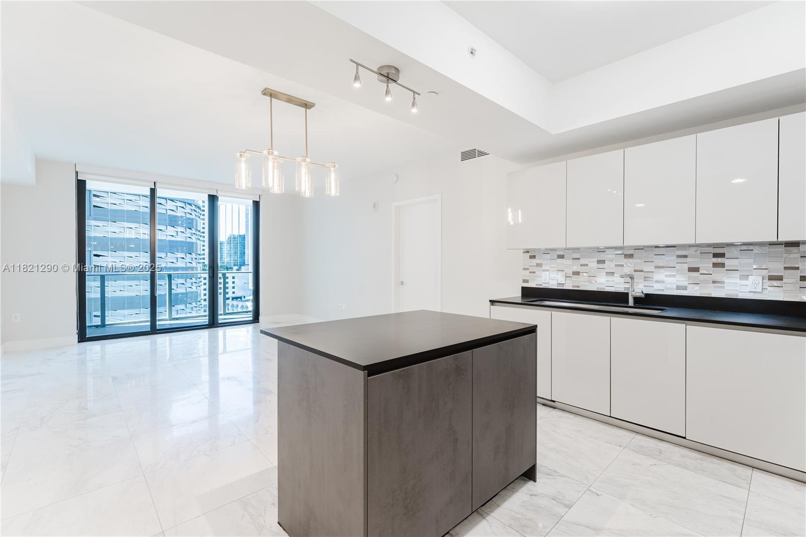 1010 BRICKELL CONDO - Residential