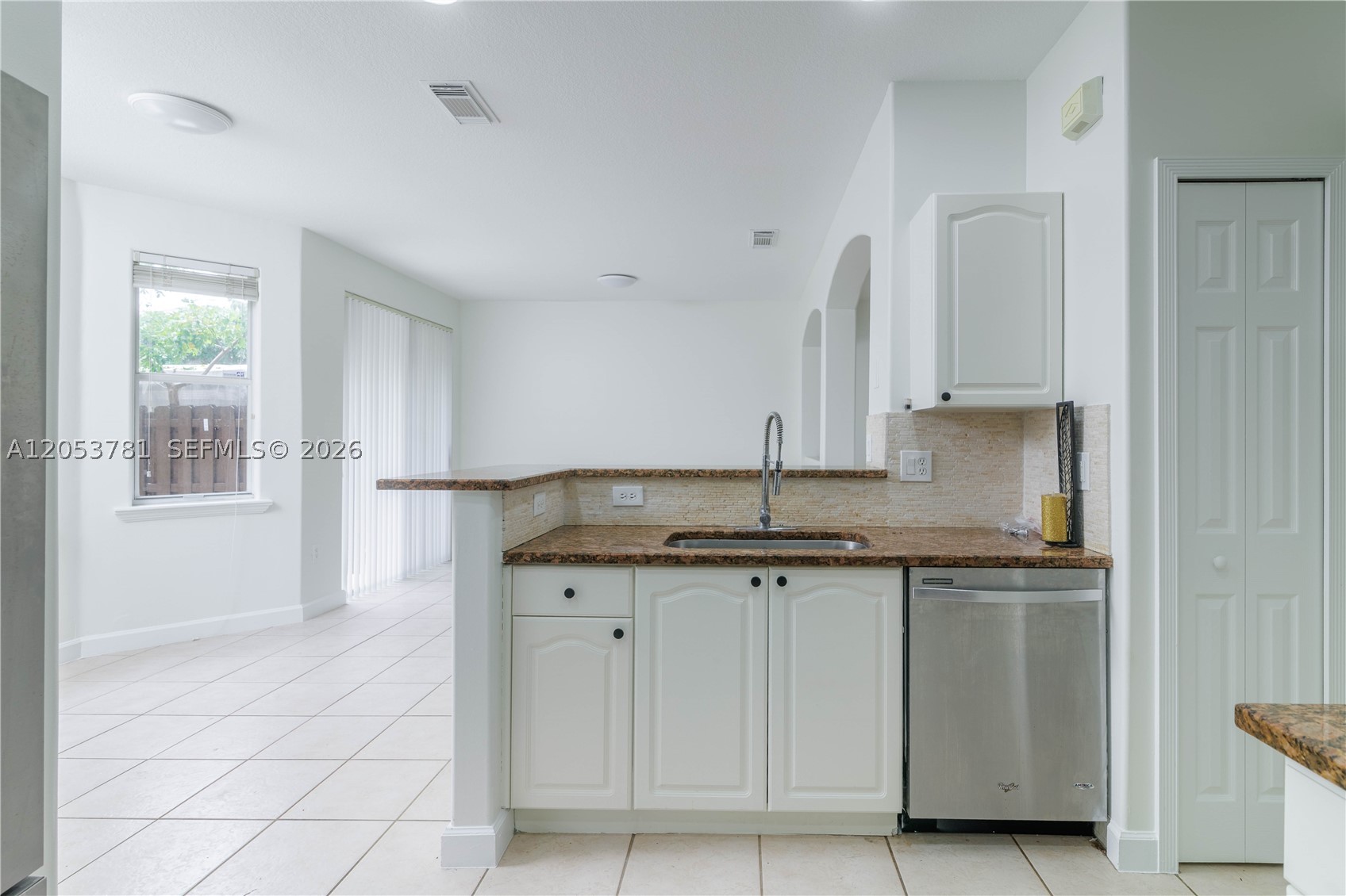 COSTA DORADA - Residential Lease