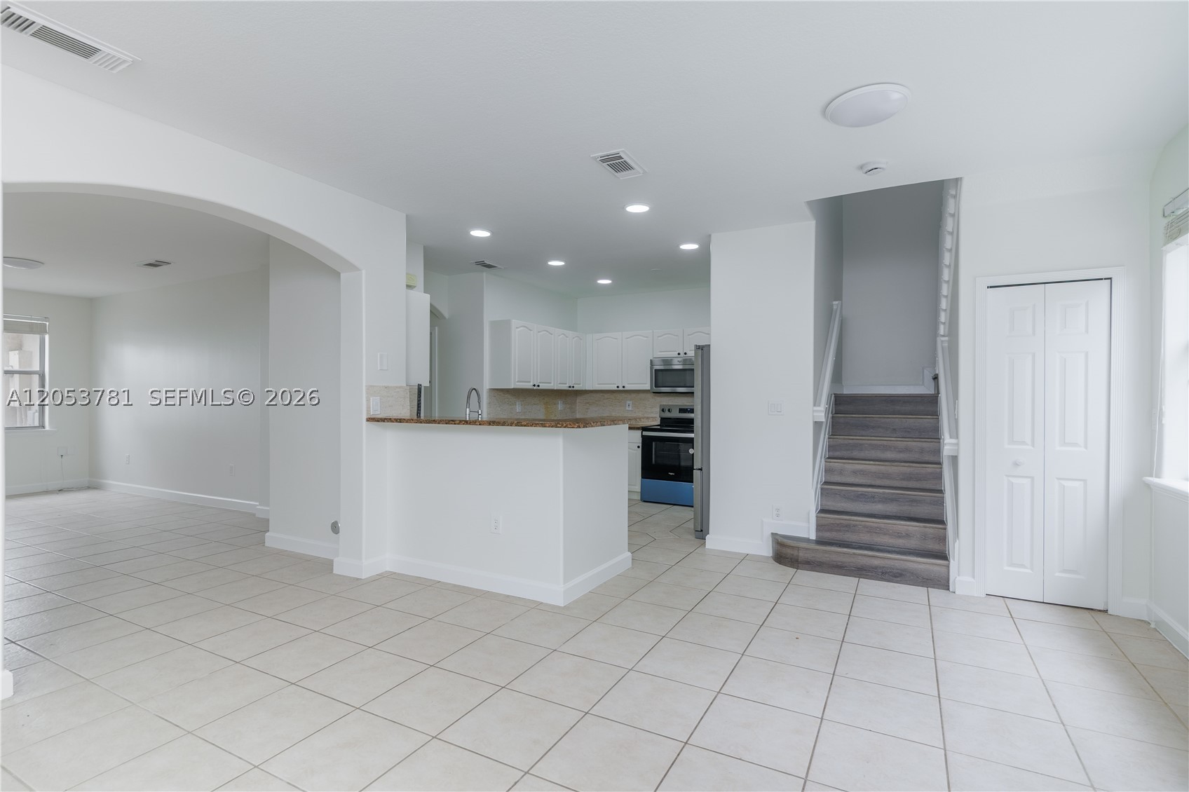 COSTA DORADA - Residential Lease