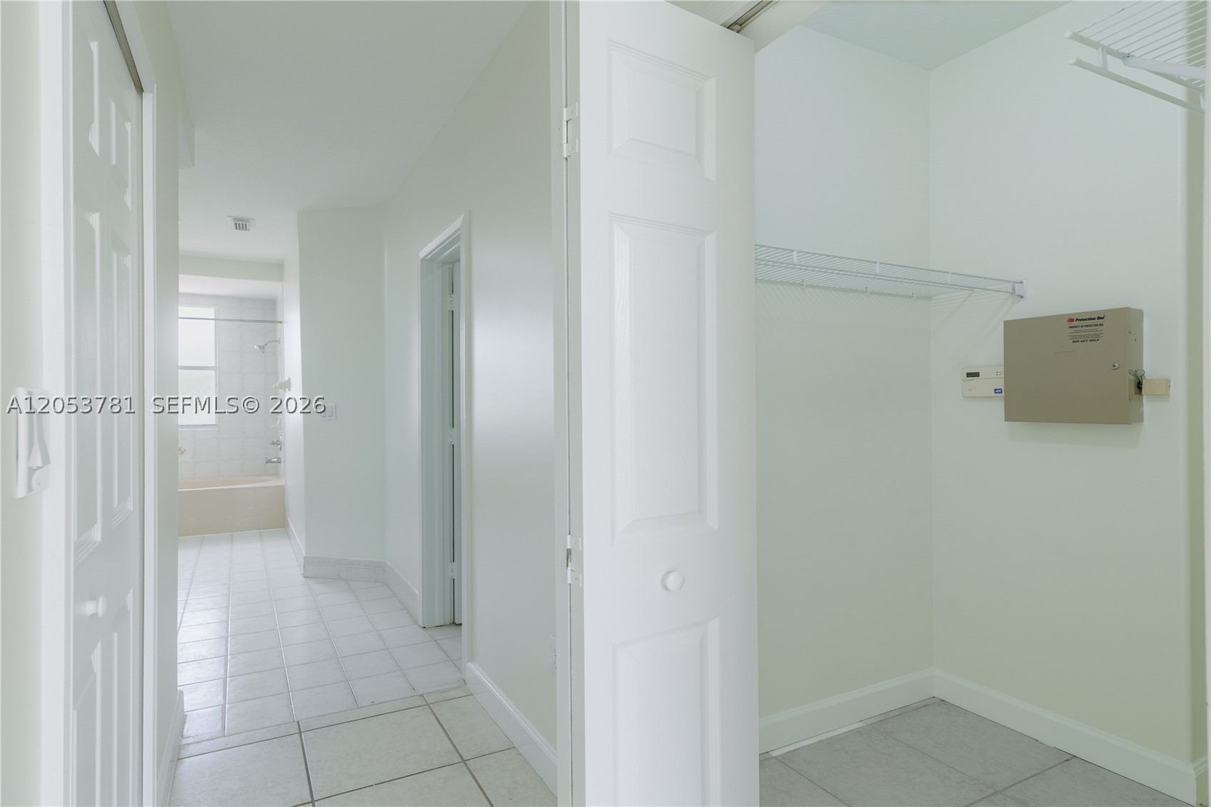 COSTA DORADA - Residential Lease