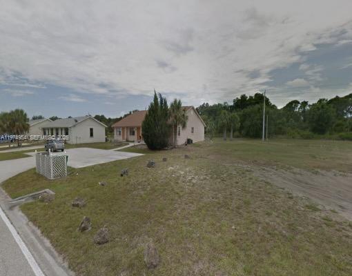 INVESTORS, look ata this great opportunity. Prime 0.33 - acre multifamily lot in Rotonda West's Oakland Hills, zone RMF-15 and ideal for up to 5 units. Public water and sewer already available, with approx. 80 FT of frontage and a generous buildable area. Located minutes from Boca Grande, beaches, golf, and shopping.  Low HOA fees and strong rental demand make this an exceptional opportunity for builders and investors seeking high-growth potential.
Whether you're building to rent or building to sell, this parcel delivers the fundamentals investors look for: favorable zoning, utilities in place, strong local demand, and a high-growth coastal market. Secure this rare multifamily opportunity today an bring your next income-producing project to life.