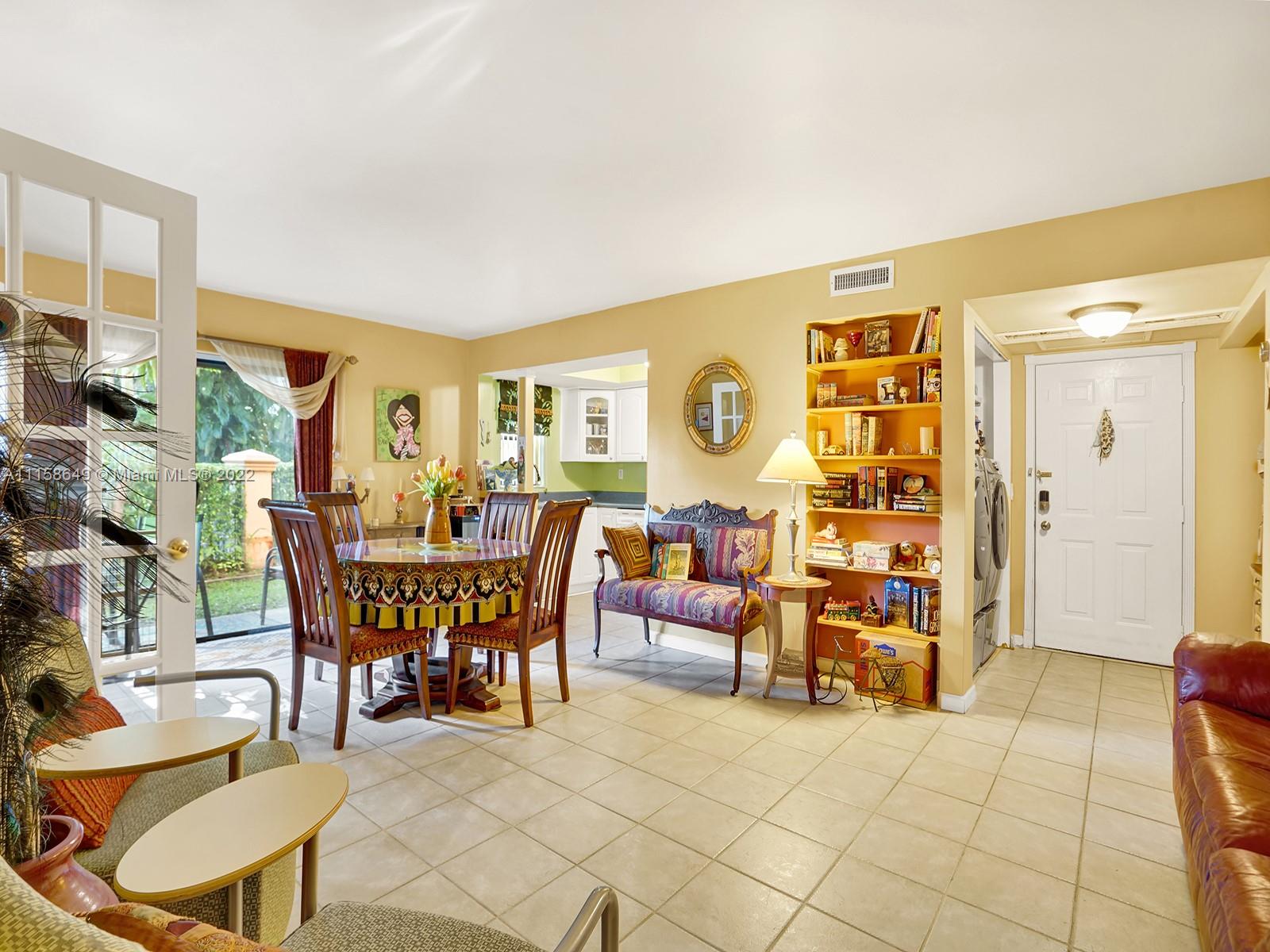 TENNIS CLUB 2 CONDO - Residential