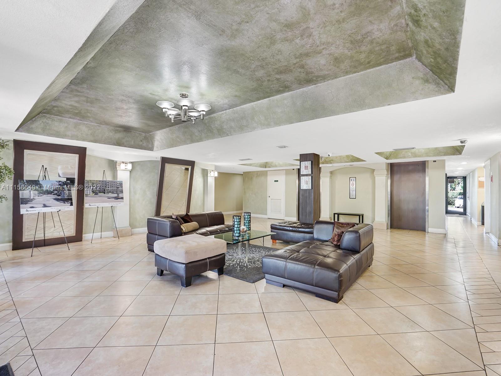 TENNIS CLUB 2 CONDO - Residential