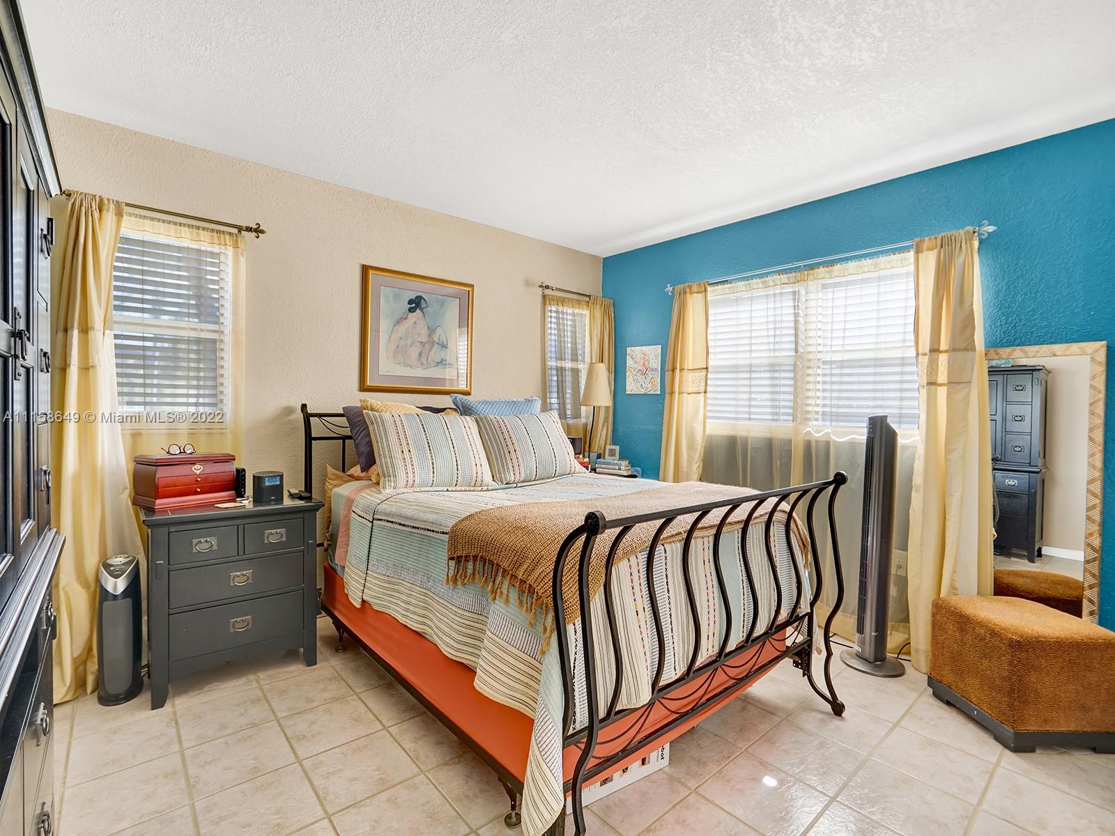 TENNIS CLUB 2 CONDO - Residential