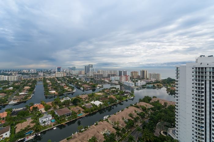 NORTH TOWER AT THE POINT - Residential