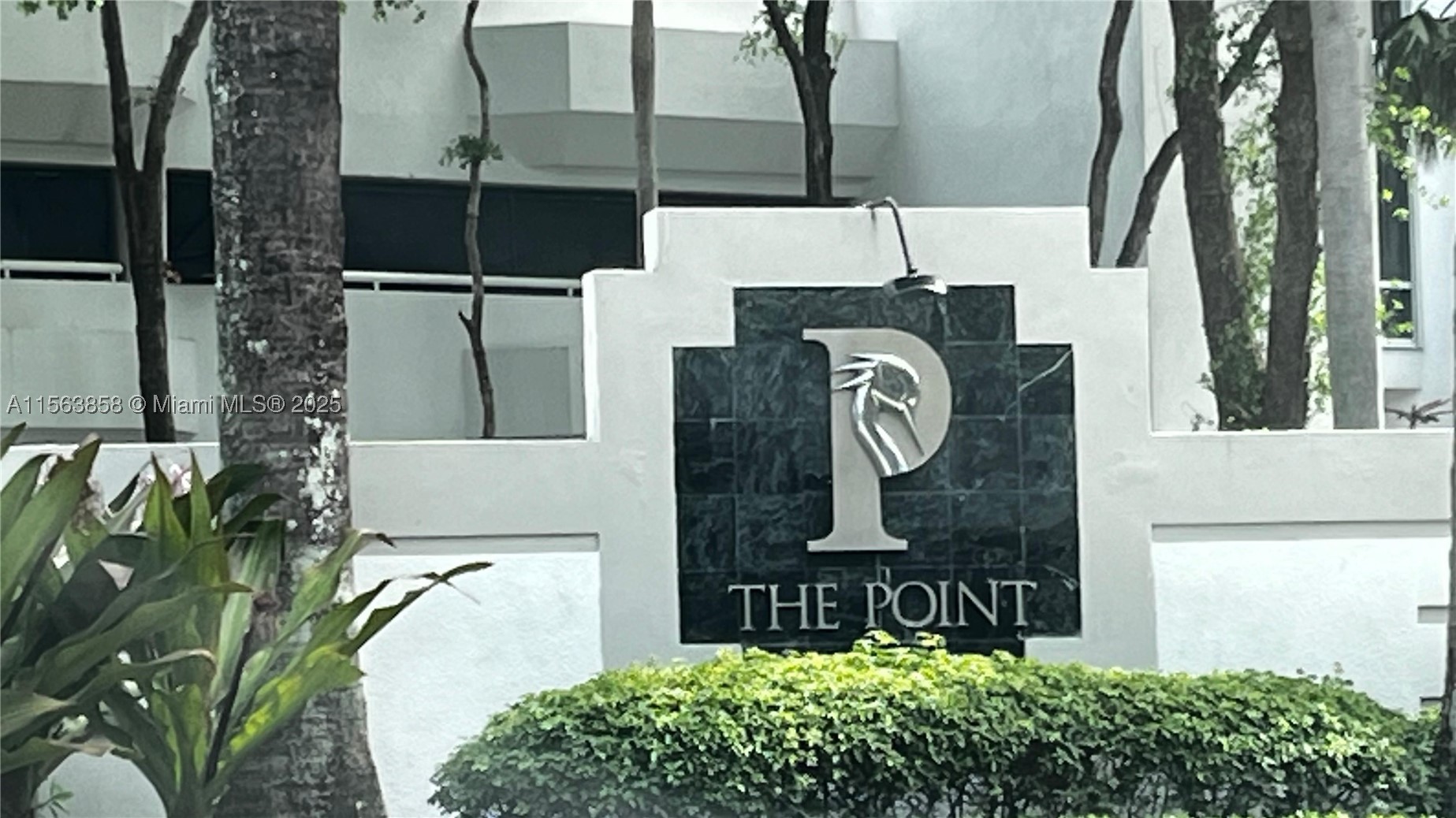 NORTH TOWER AT THE POINT - Residential