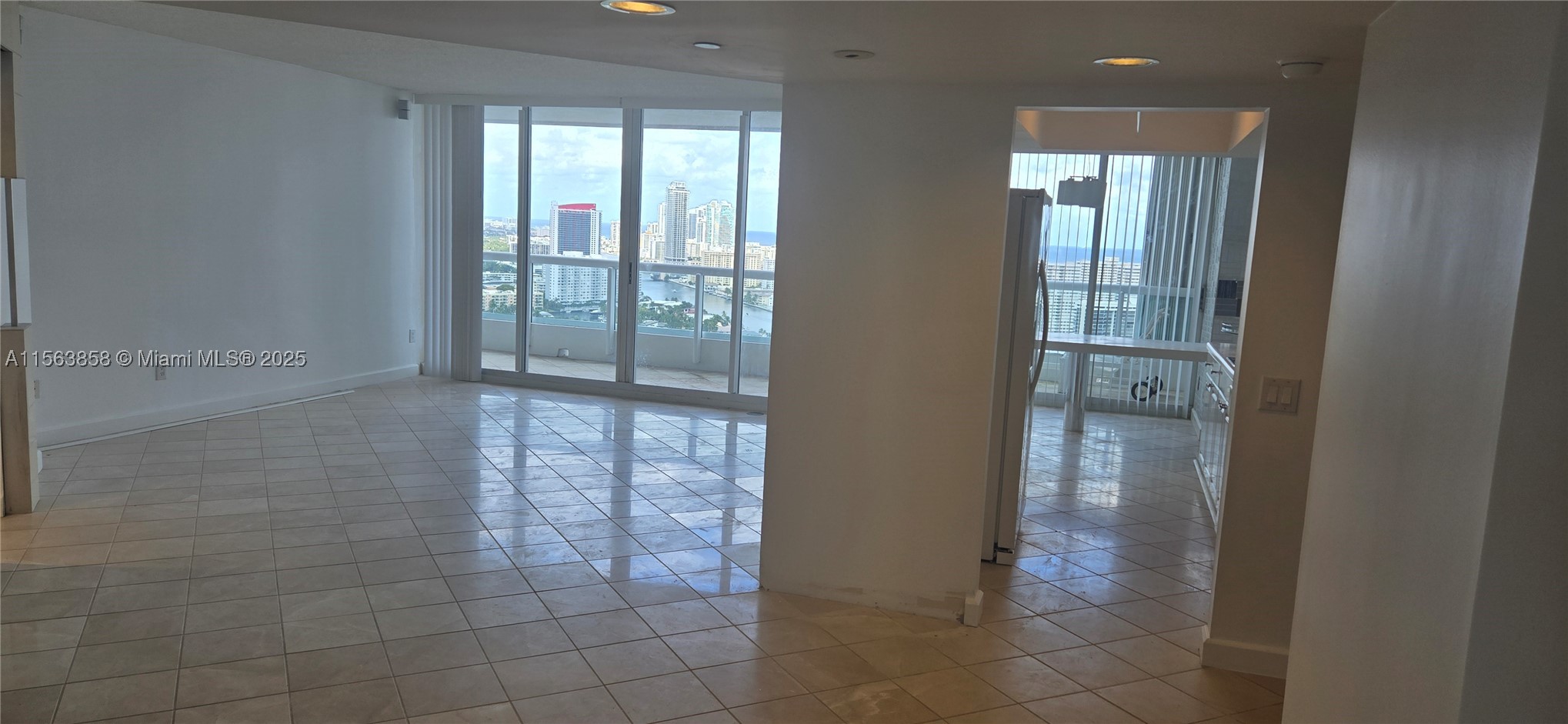 NORTH TOWER AT THE POINT - Residential
