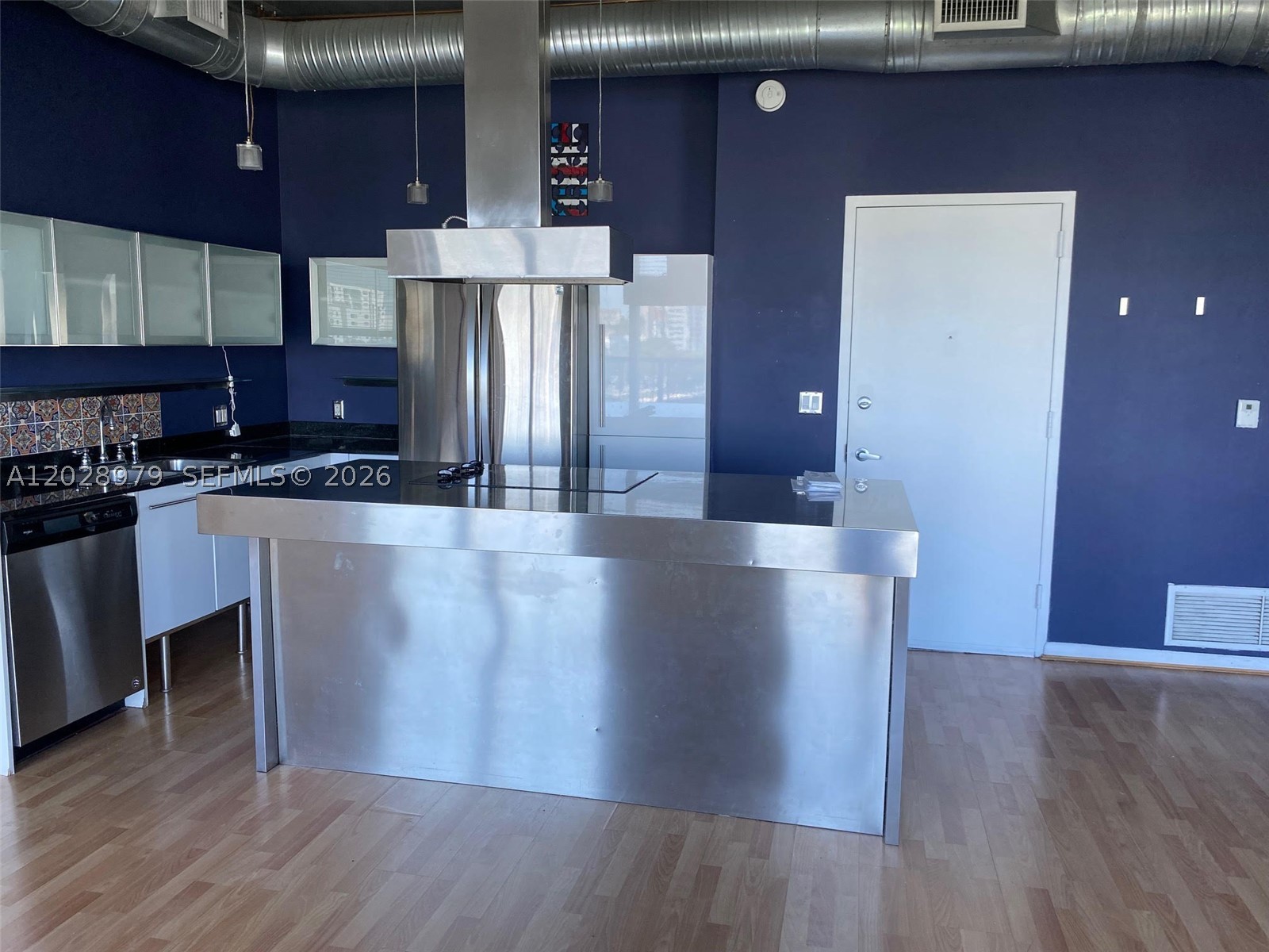 NEO CONDO - Residential