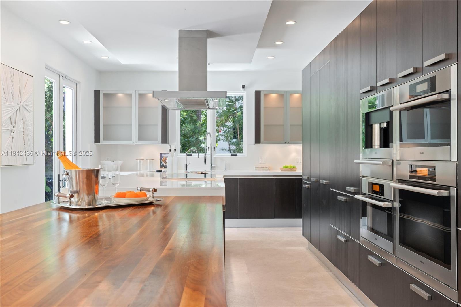 CORAL GABLES BISC BAY SEC - Residential