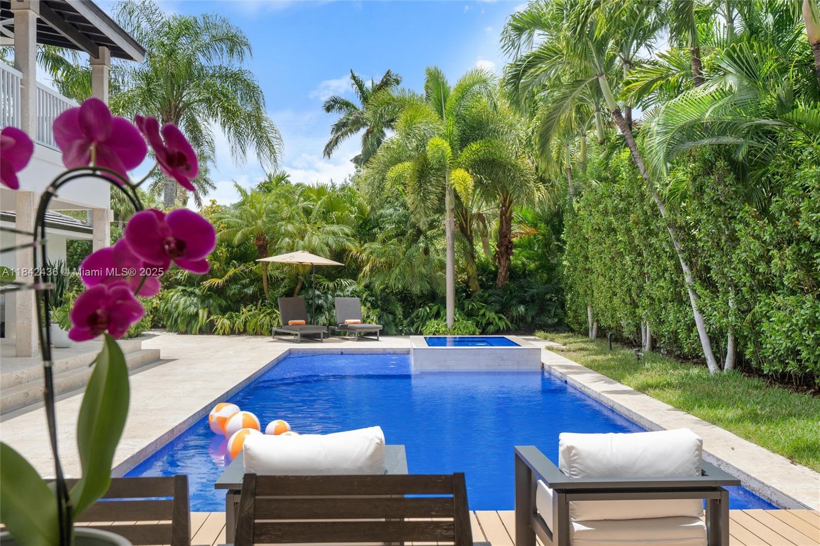 CORAL GABLES BISC BAY SEC - Residential